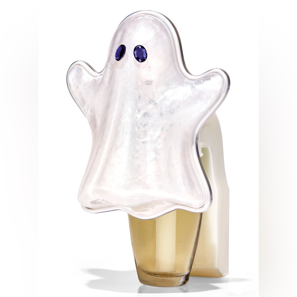 BATH AND BODY WORKS HALLOWEEN 2023 🎃 - LED Ghost Wallflower Plugin 👻